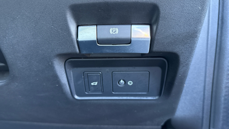 Land Rover Discovery Sport 2.0 D180 SE 5dr Auto Diesel Station Wagon